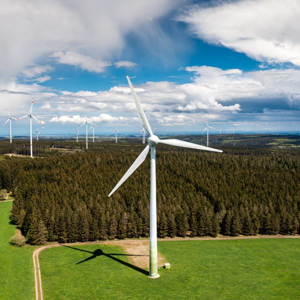 Instalación de energía eólica y aerogeneradores - Iverde